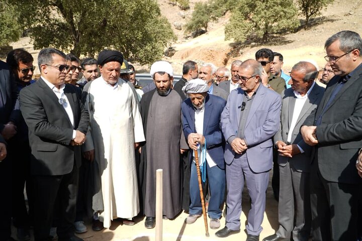کلنگ‌زنی پروژه راه ارتباطی «دم عباس به دشت آزادی» در کهگیلویه