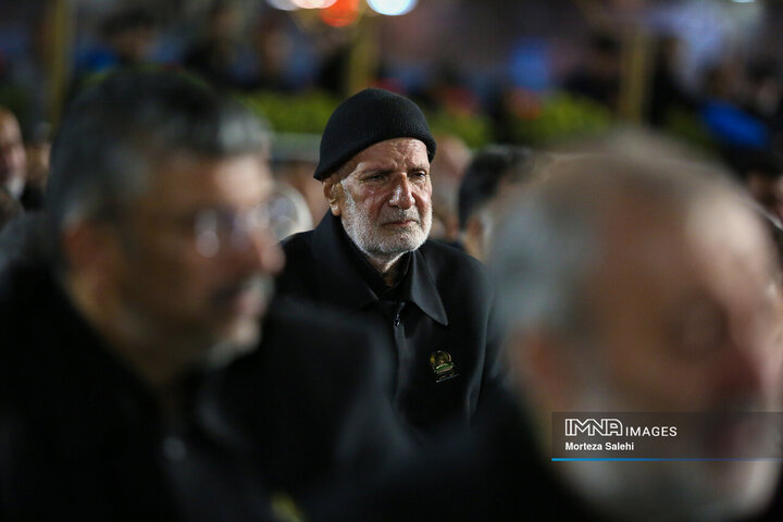 خطبه خوانی شب شهادت امام رضا (ع)