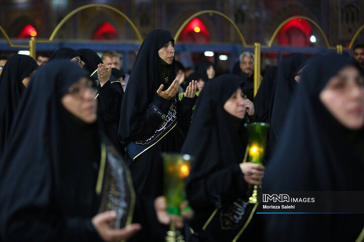 خطبه خوانی شب شهادت امام رضا (ع)