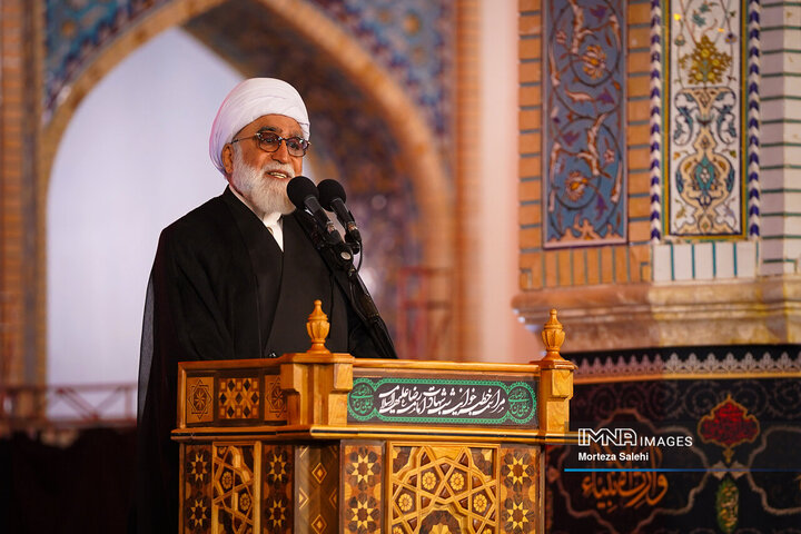 خطبه خوانی شب شهادت امام رضا (ع)