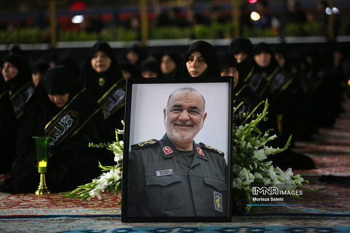 خطبه خوانی شب شهادت امام رضا (ع)