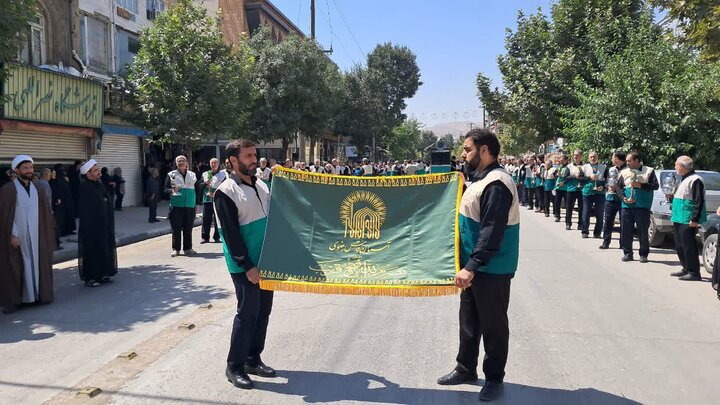 شکوه اجتماع عاشقان امام رضا( ع ) در مسجد جامع کرمانشاه