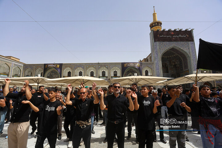 عزاداری شهادت امام رضا (ع) در حرم مطهر رضوی