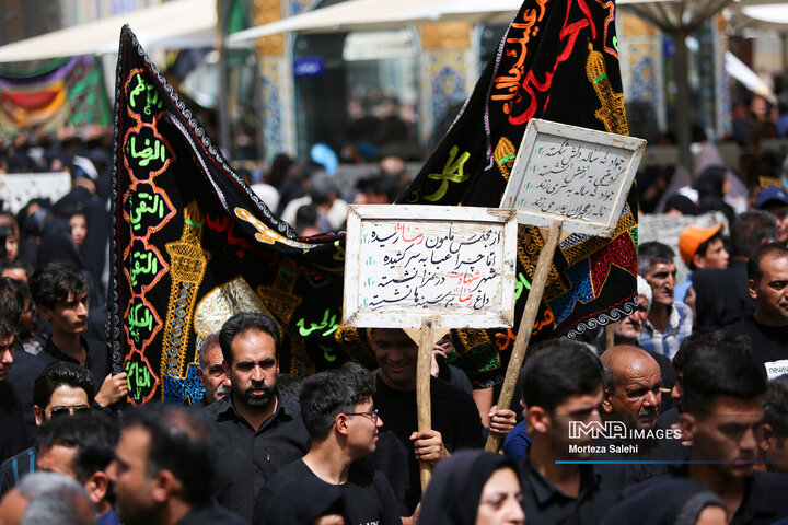 عزاداری شهادت امام رضا (ع) در حرم مطهر رضوی