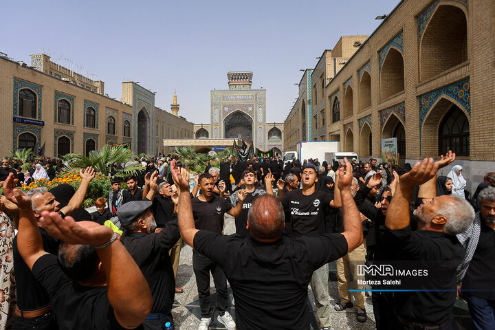 عزاداری شهادت امام رضا (ع) در حرم مطهر رضوی