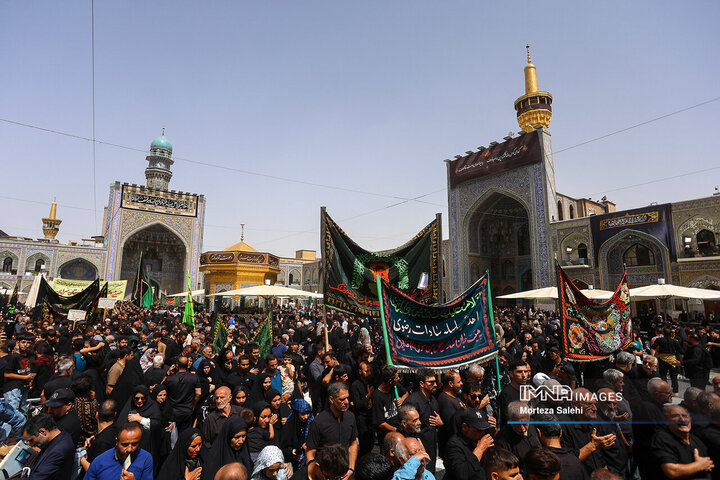 عزاداری شهادت امام رضا (ع) در حرم مطهر رضوی