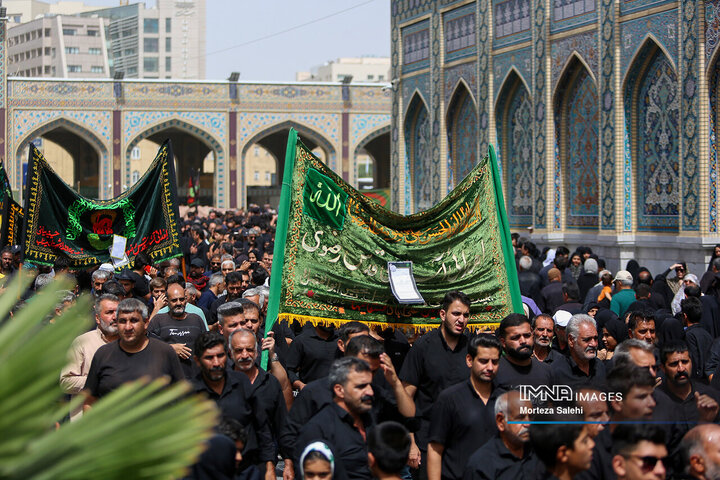 عزاداری شهادت امام رضا (ع) در حرم مطهر رضوی