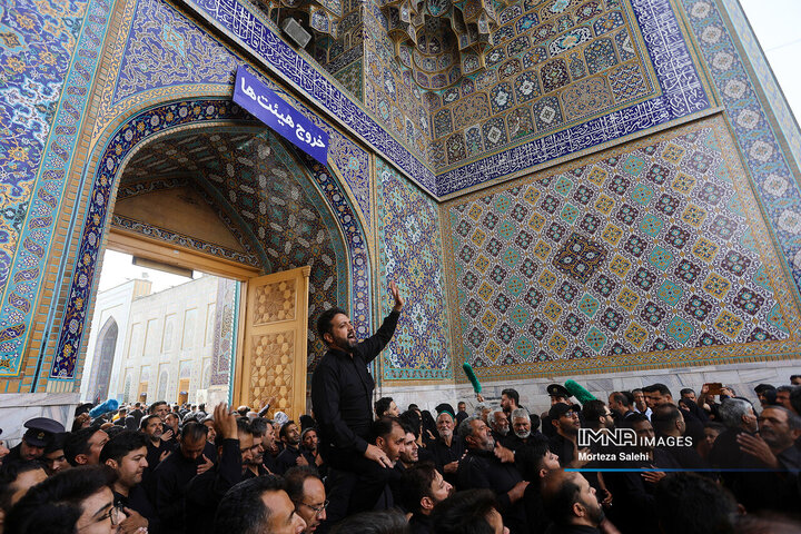 عزاداری شهادت امام رضا (ع) در حرم مطهر رضوی