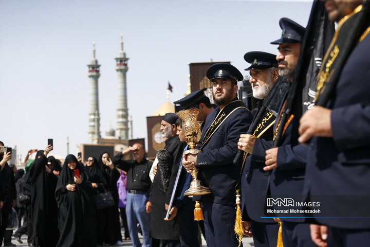 عزاداری خادمان کریمه اهل بیت(ع) در روز شهادت امام رضا(ع)