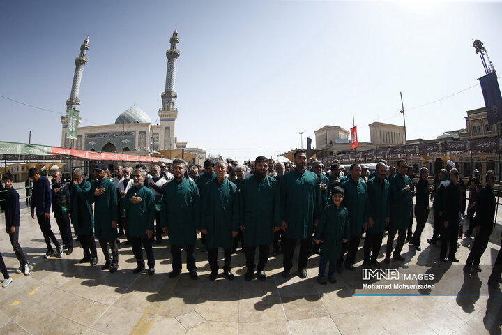 عزاداری خادمان کریمه اهل بیت(ع) در روز شهادت امام رضا(ع)