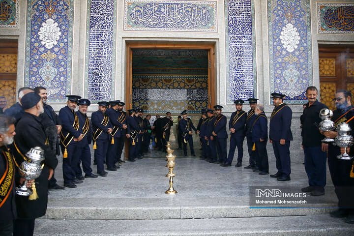 عزاداری خادمان کریمه اهل بیت(ع) در روز شهادت امام رضا(ع)