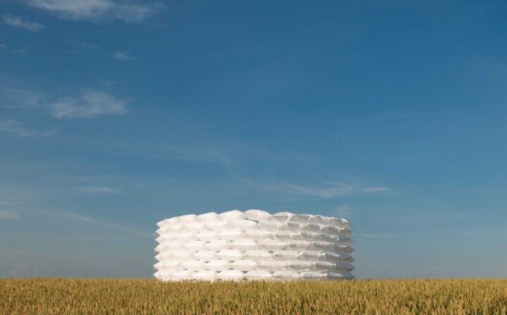 عبور از جنگ به آرامش با یک سازه شهری مدرن