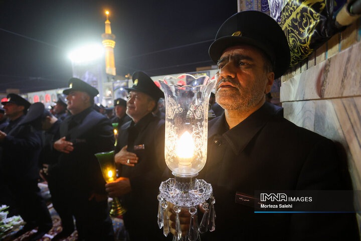 آئین شام غریبان شهادت امام رضا(ع) در حرم رضوی برگزار شد + فیلم