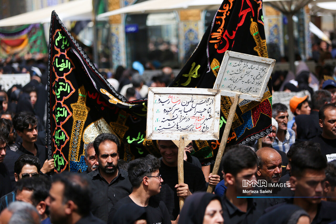 مشهد در ماتم سلطان خراسان