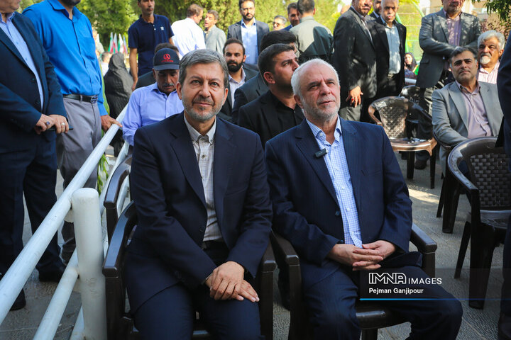 تجدید میثاق رئیس بنیاد شهید با شهدای اصفهان