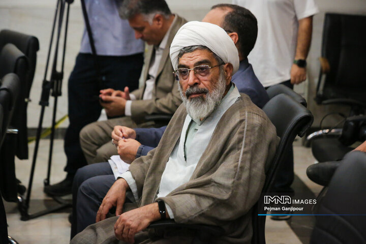 جلسه شورای ترویج فرهنگ ایثار و شهادت استان اصفهان