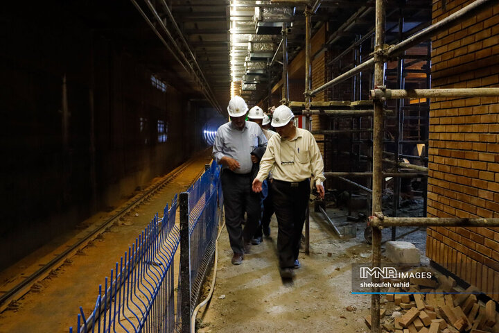 بازدید اعضای کمیسیون حمل‌و‌نقل شورای شهر اصفهان از پروژه خط 2 مترو