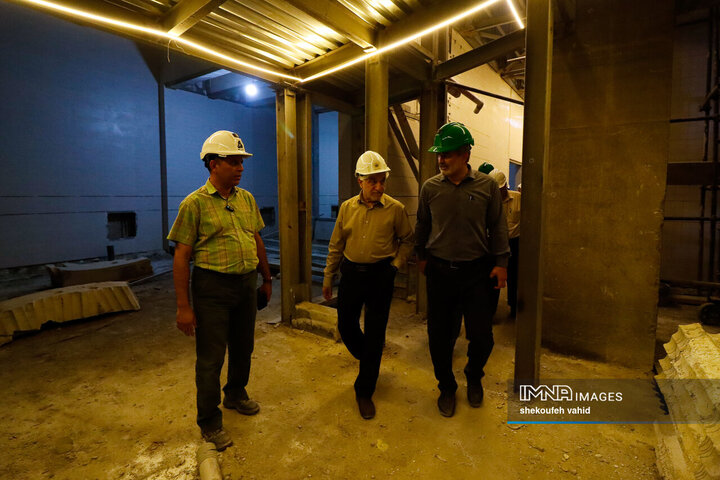 بازدید اعضای کمیسیون حمل‌و‌نقل شورای شهر اصفهان از پروژه خط 2 مترو
