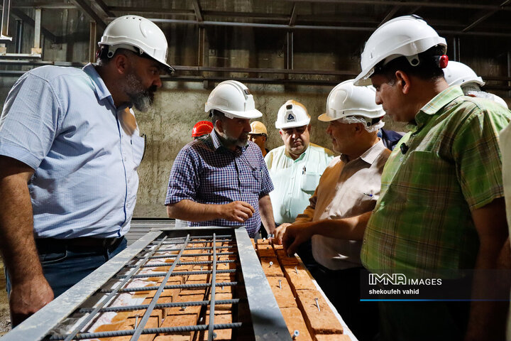 بازدید اعضای کمیسیون حمل‌و‌نقل شورای شهر اصفهان از پروژه خط 2 مترو