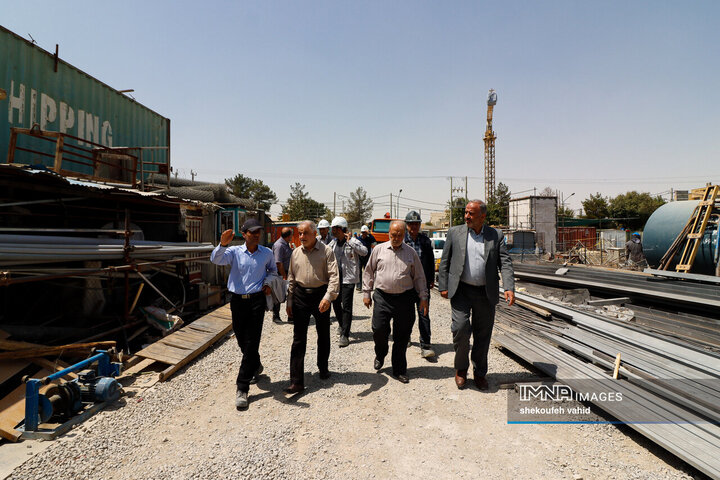 بازدید اعضای کمیسیون حمل‌و‌نقل شورای شهر اصفهان از پروژه خط 2 مترو