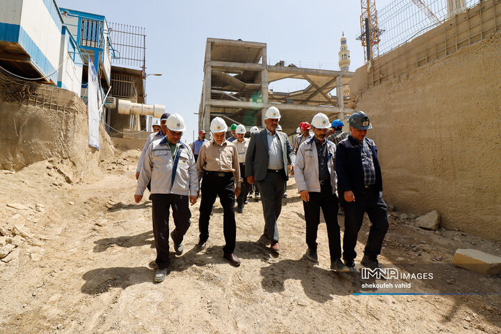 بازدید اعضای کمیسیون حمل‌و‌نقل شورای شهر اصفهان از پروژه خط 2 مترو