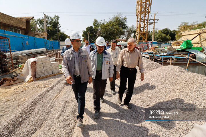 بازدید اعضای کمیسیون حمل‌و‌نقل شورای شهر اصفهان از پروژه خط 2 مترو