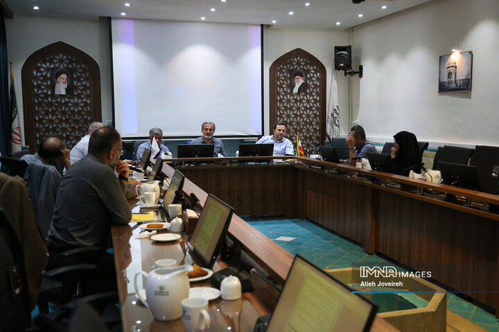 جلسه کمیسیون سلامت، محیط زیست و خدمات شهری شورای شهر اصفهان