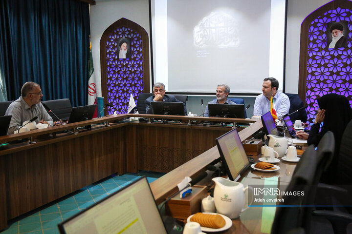 جلسه کمیسیون سلامت، محیط زیست و خدمات شهری شورای شهر اصفهان