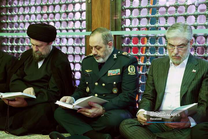 تجدید میثاق رئیس جمهور و اعضای هیئت دولت چهاردهم با آرمان‌های امام خمینی(ره)