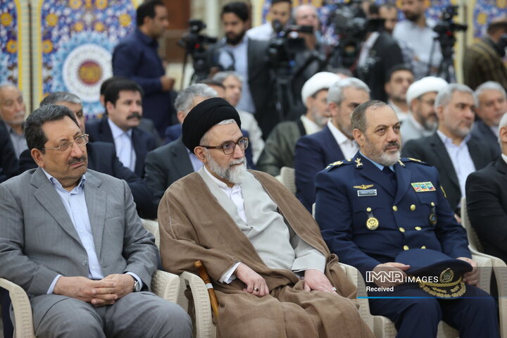 تجدید میثاق رئیس جمهور و اعضای هیئت دولت چهاردهم با آرمان‌های امام خمینی(ره)