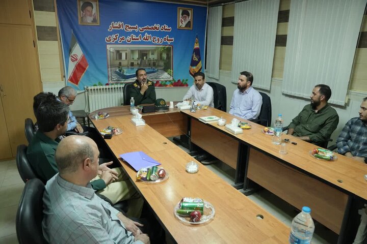 پزشکان نماد ایثار و ضامن سلامت جامعه هستند