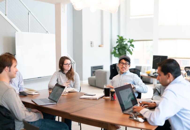 استراتژی‌های جذب سرمایه و اشتغال پایدار در شهرهای موفق