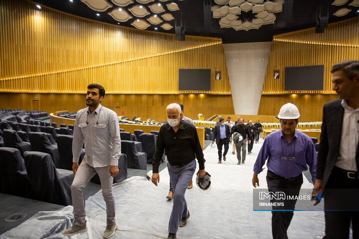 بازدید شهردار اصفهان از پروژه مرکز همایش‌های بین‌المللی اصفهان
