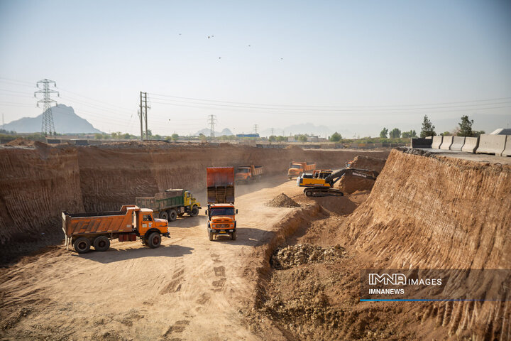 بازدید شهردار اصفهان از پروژه تقاطع‌های غیر همسطح شهید فخری‌زاده