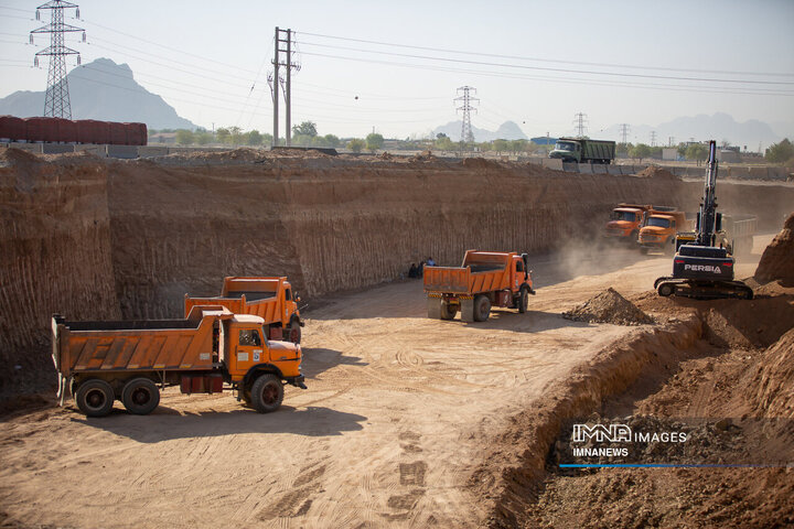 بازدید شهردار اصفهان از پروژه تقاطع‌های غیر همسطح شهید فخری‌زاده