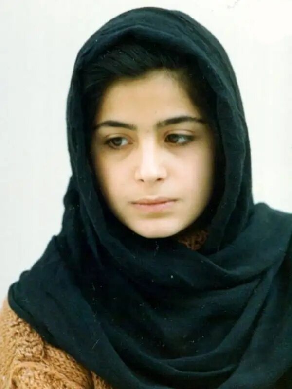 سیما تیرانداز کیست؟ | از عهدهای کودکی تا نقش‌های اجتماعی و گرم تلویزیون