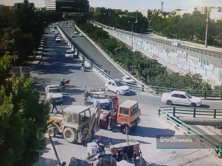 محدودیت ترافیکی در تقاطع پل تمدن اصفهان