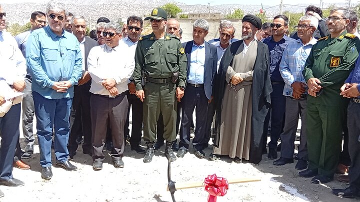 کلنگ‌زنی ۴ چمن مصنوعی در شهرستان باشت + فیلم