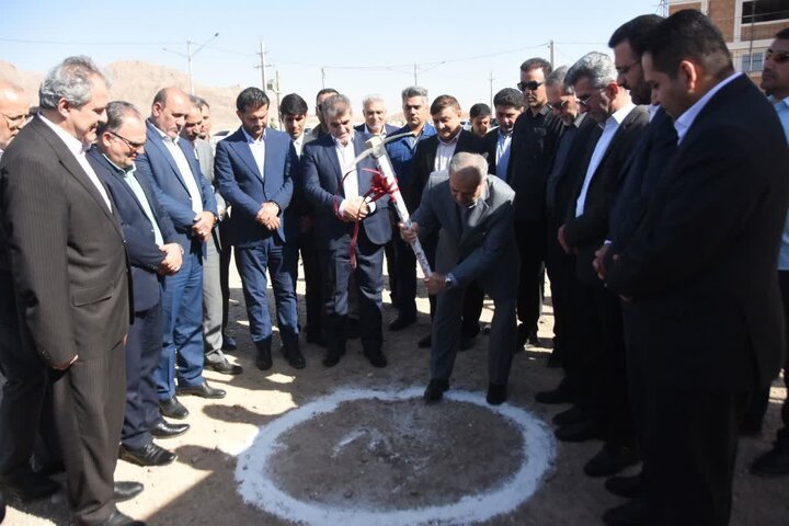 کلنگ‌زنی ۵ پروژه آموزشی سمنان با حضور وزیر آموزش و پرورش