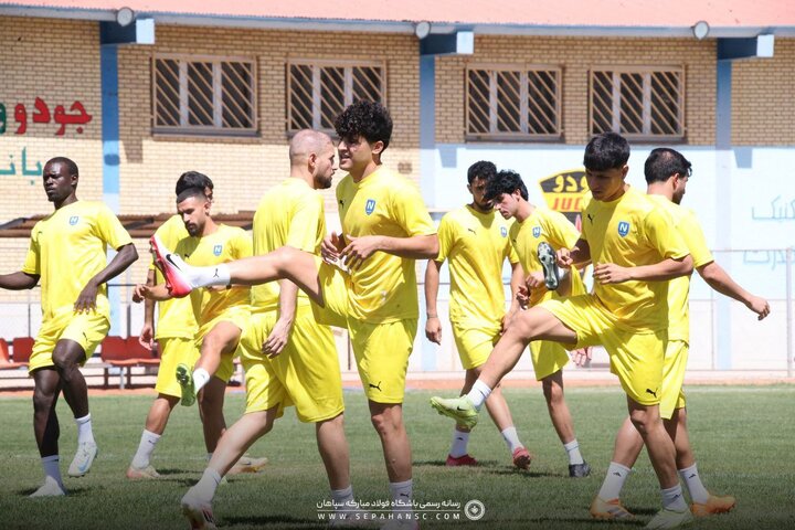 تیم النجف عراق در کمپ صفائیه اصفهان اردو زد + عکس