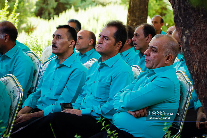 آیین رونمایی از ۱۳۰ دستگاه تاکسی برقی جدید در شهر اصفهان