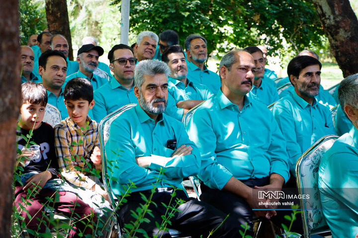 آیین رونمایی از ۱۳۰ دستگاه تاکسی برقی جدید در شهر اصفهان