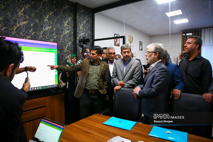 حضور وزیر علوم در دانشگاه صنعتی اصفهان