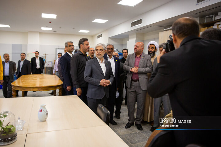 حضور وزیر علوم در دانشگاه صنعتی اصفهان