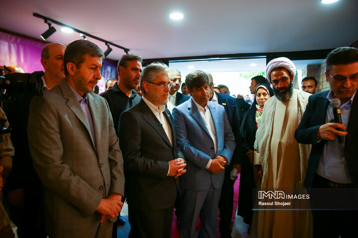 حضور وزیر علوم در دانشگاه صنعتی اصفهان