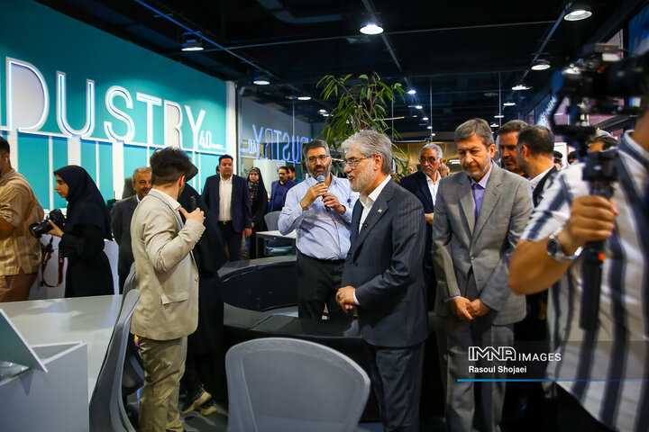 حضور وزیر علوم در دانشگاه صنعتی اصفهان