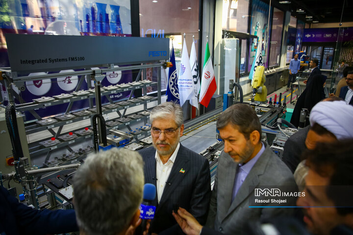 حضور وزیر علوم در دانشگاه صنعتی اصفهان