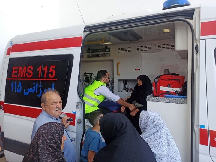 امدادرسانی اورژانس البرز به مصدومان تنفسی آتش‌سوزی بازار رضا ادامه دارد