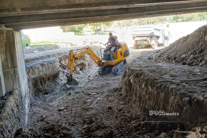 آغاز عملیات اجرایی زیرگذر عابرپیاده در زیر پل آذر؛ اتصال پیاده‌رو در دو طرف پل