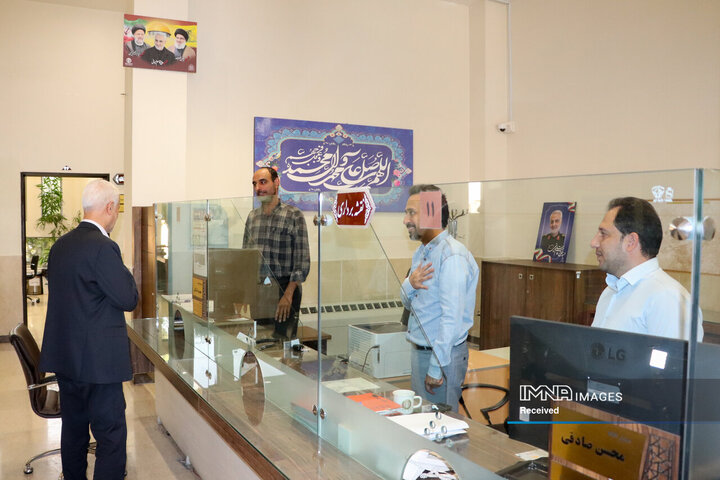 بازدید شهردار اصفهان از منطقه 12 شهرداری